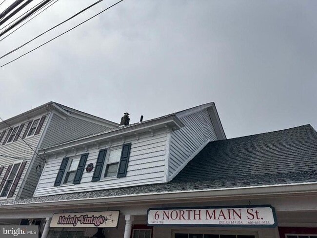 Building Photo - 6 N Main St