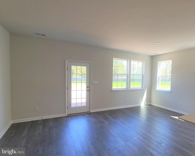 Building Photo - 874 Peaceful Ln