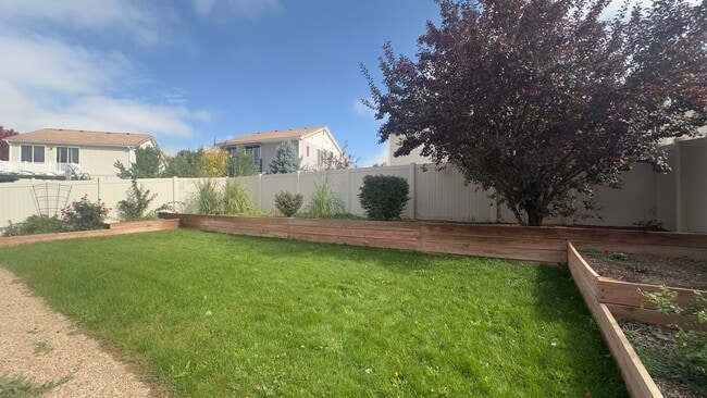 Building Photo - Great House in Thompson River Crossing