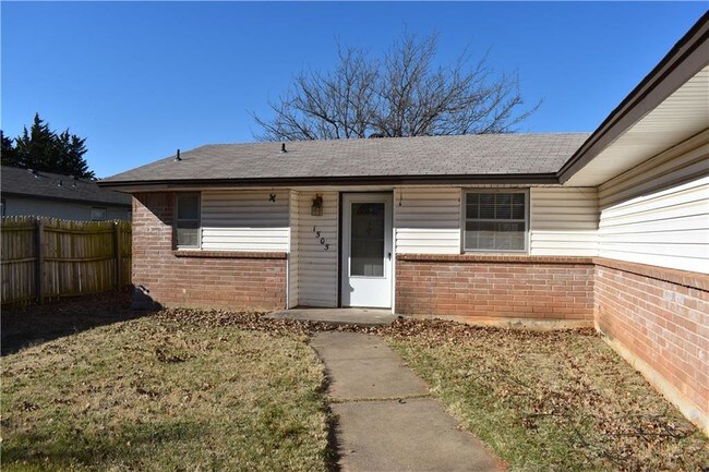 Building Photo - 1505 N Indian Meridian Rd