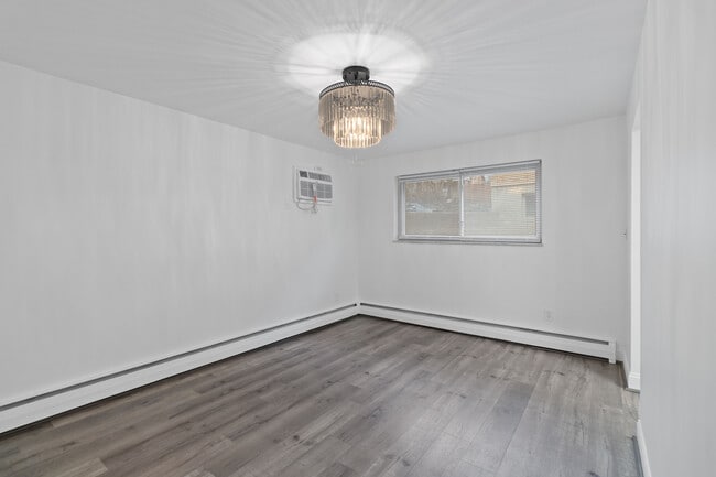 IMG_2190 - 2308-2312 Harper Avenue