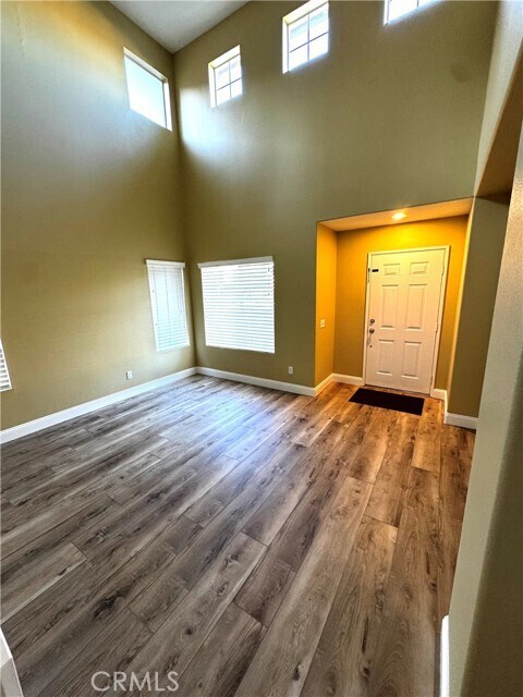 Building Photo - 804 St James Dr