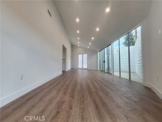 Building Photo - 2534 Community Ave