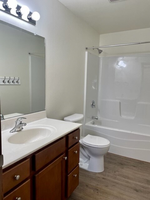 Building Photo - 4910 Coventry Ct