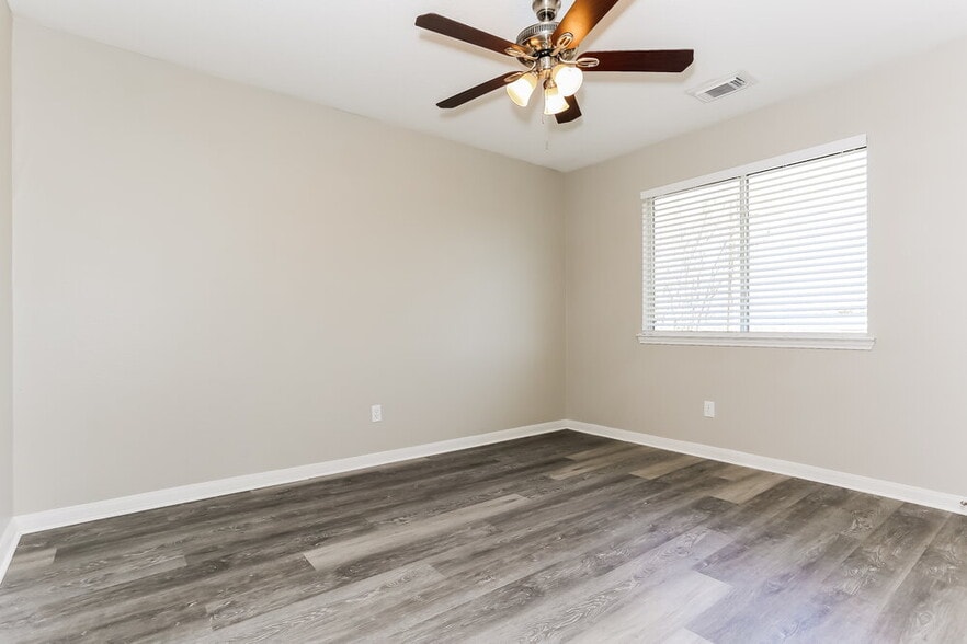 Building Photo - 408 Cedar Branch Dr