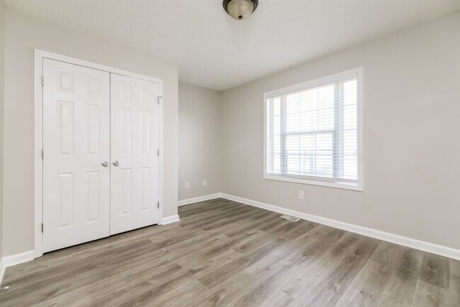 Building Photo - 2217 Hatton Way