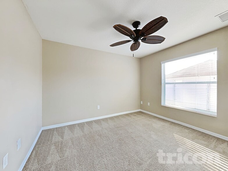 Building Photo - 2099 Godfrey Ave