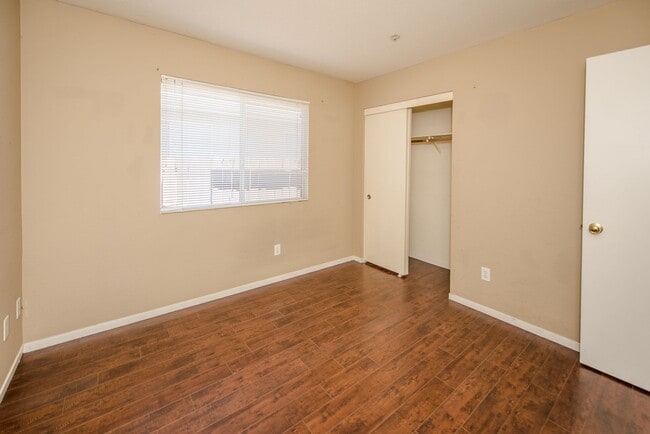 Building Photo - Sycamore Ranch East Woodland