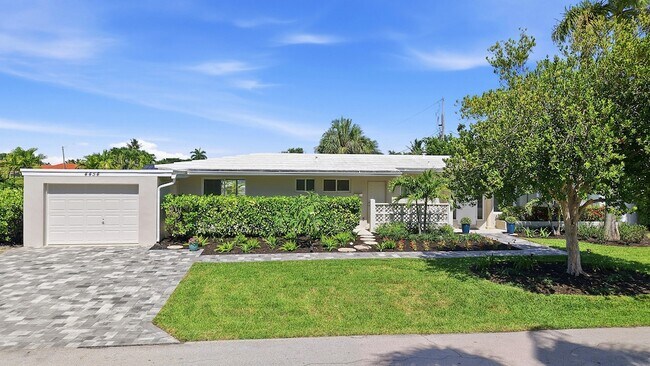 Building Photo - 4454 W Tradewinds Ave