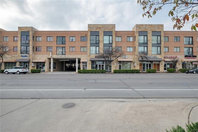 Building Photo - 3016 Guadalupe St