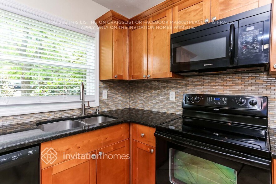 Building Photo - 2771 Joyce Ave