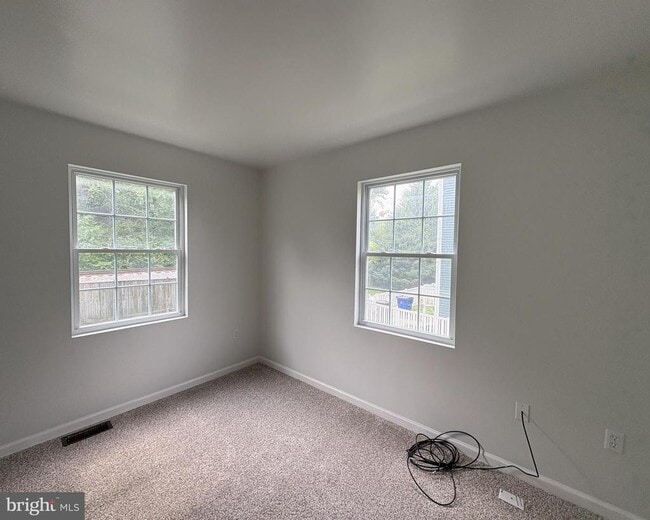 Building Photo - 132 N Altamont Ave