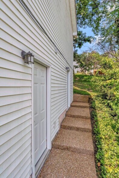 Building Photo - 1612 Celebration Way