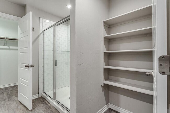 Building Photo - 4405 Montage Blvd
