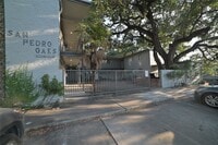 Building Photo - 803 W 28th St