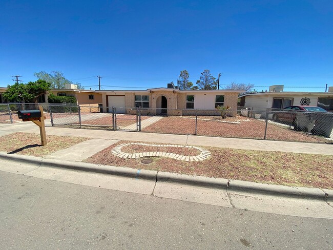 Primary Photo - Northeast El Paso 3 bed with Refrig A/C