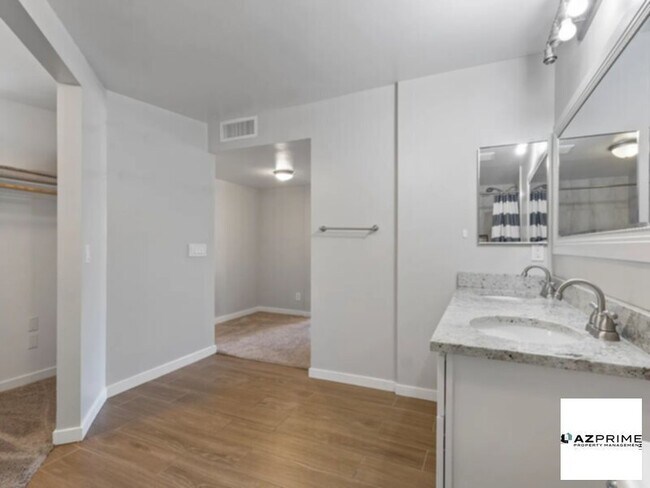 Primary Photo - Spacious apartment available for rent