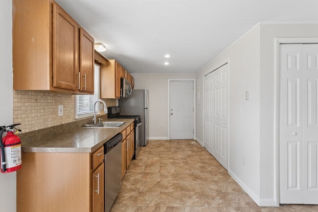 Building Photo - 30 Girard Ave