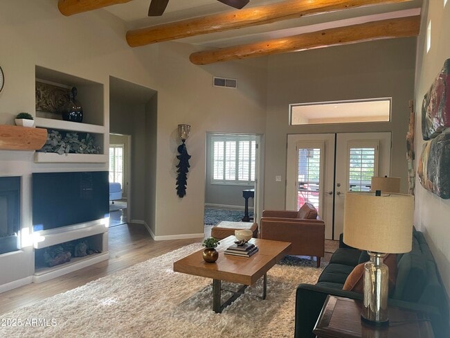 Building Photo - 6020 E Rancho Manana Blvd