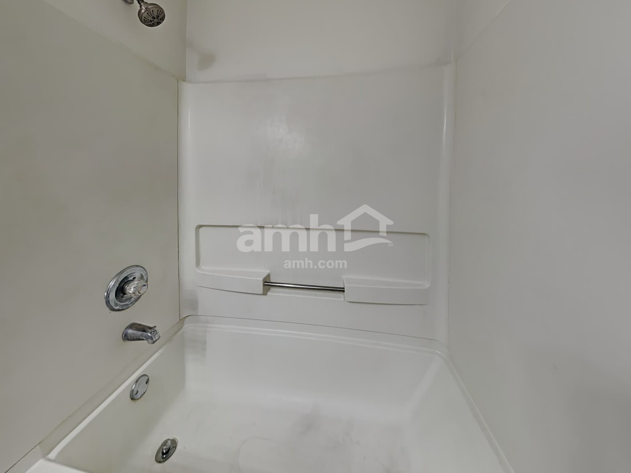 Building Photo - 544 Springwood Dr