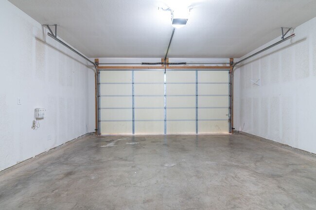 Building Photo - 6408 Hall of Fame Blvd