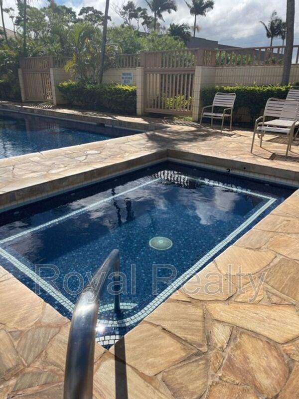 Building Photo - 1060 Kamehameha Hwy