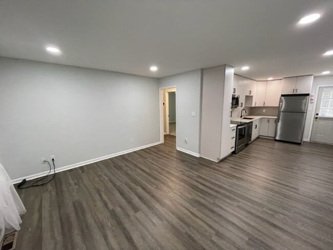 Building Photo - 4804 Hoyle Dr