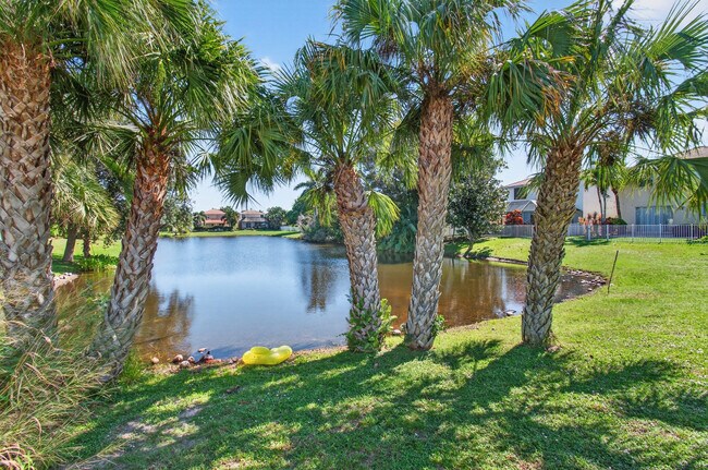 Building Photo - 7076 Middlebury Dr