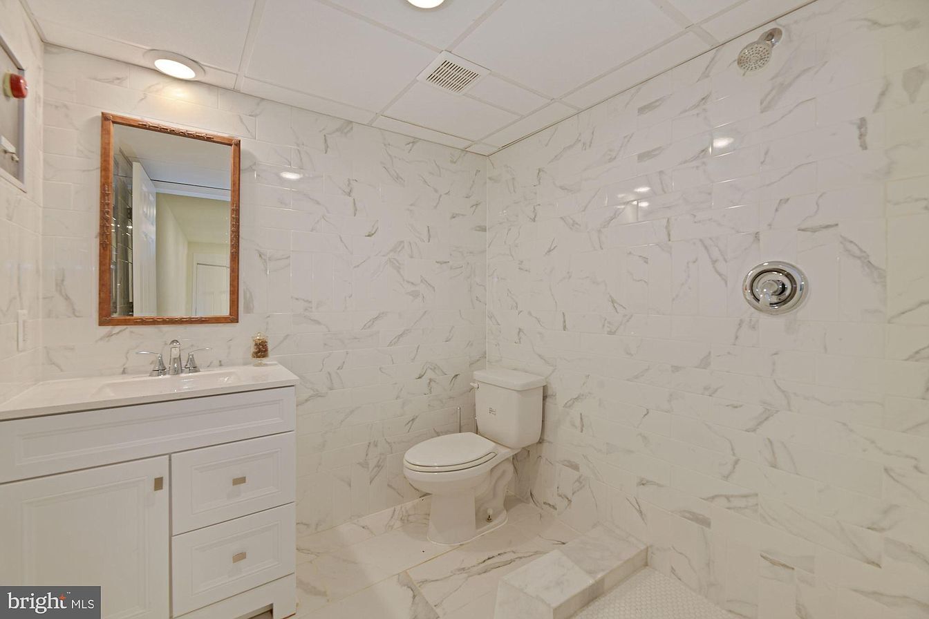 Building Photo - 4813 Marymead Dr