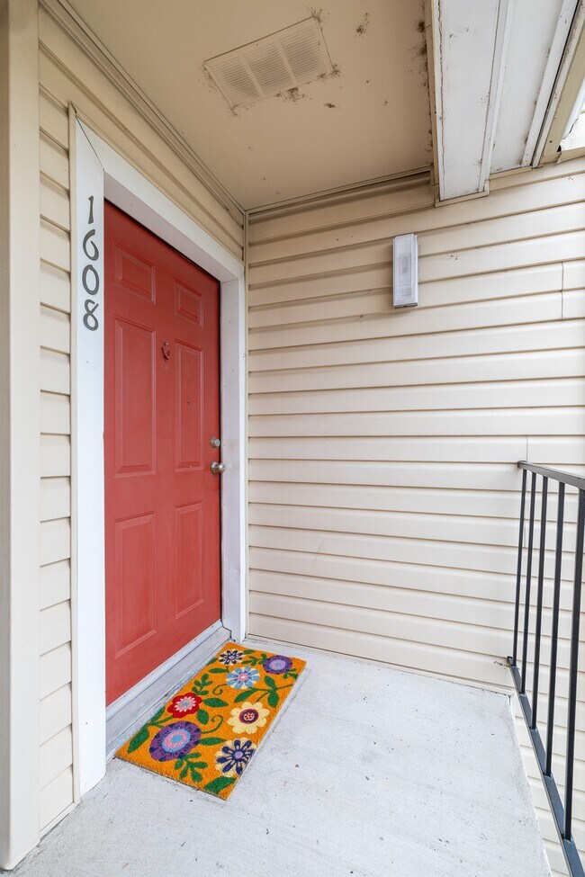 Building Photo - 2750 Holly Hall St