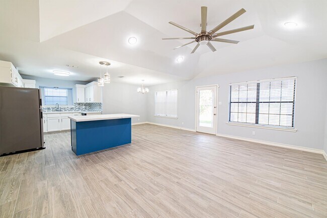 Building Photo - 8655 Northridge Loop