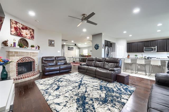 Building Photo - 616 Smokebrush St