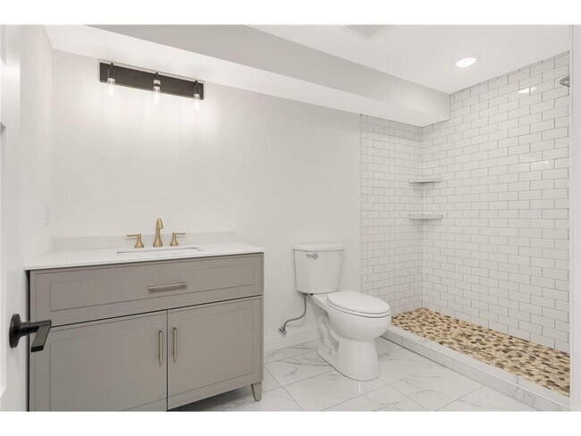 Building Photo - 15240 Kangaroo St NW