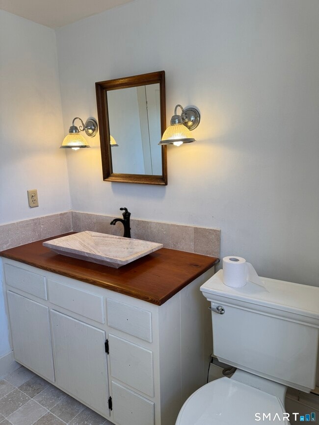 Building Photo - 30 Hopyard Rd