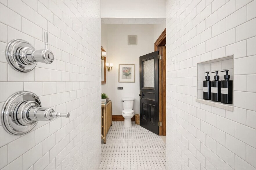 Building Photo - 316 Court St