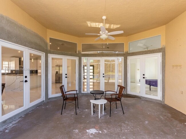 Building Photo - 381 Cameron Dr