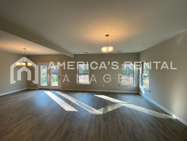 Building Photo - 7940 St.James Dr