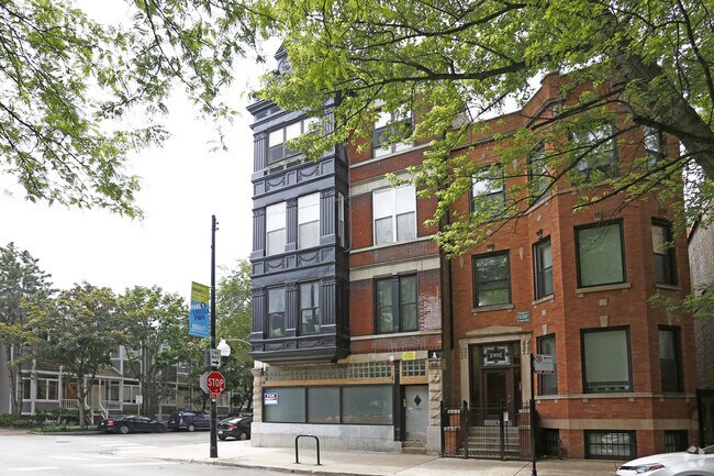 Building Photo - 2100 N Sheffield Ave