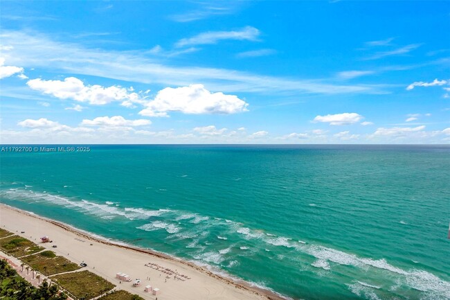 Primary Photo - 4779 Collins Ave