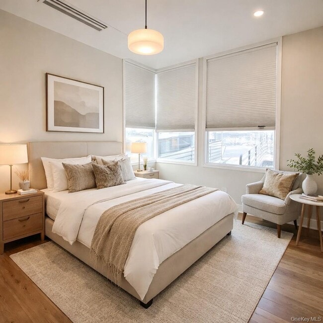 Building Photo - 55 Woodside Ave