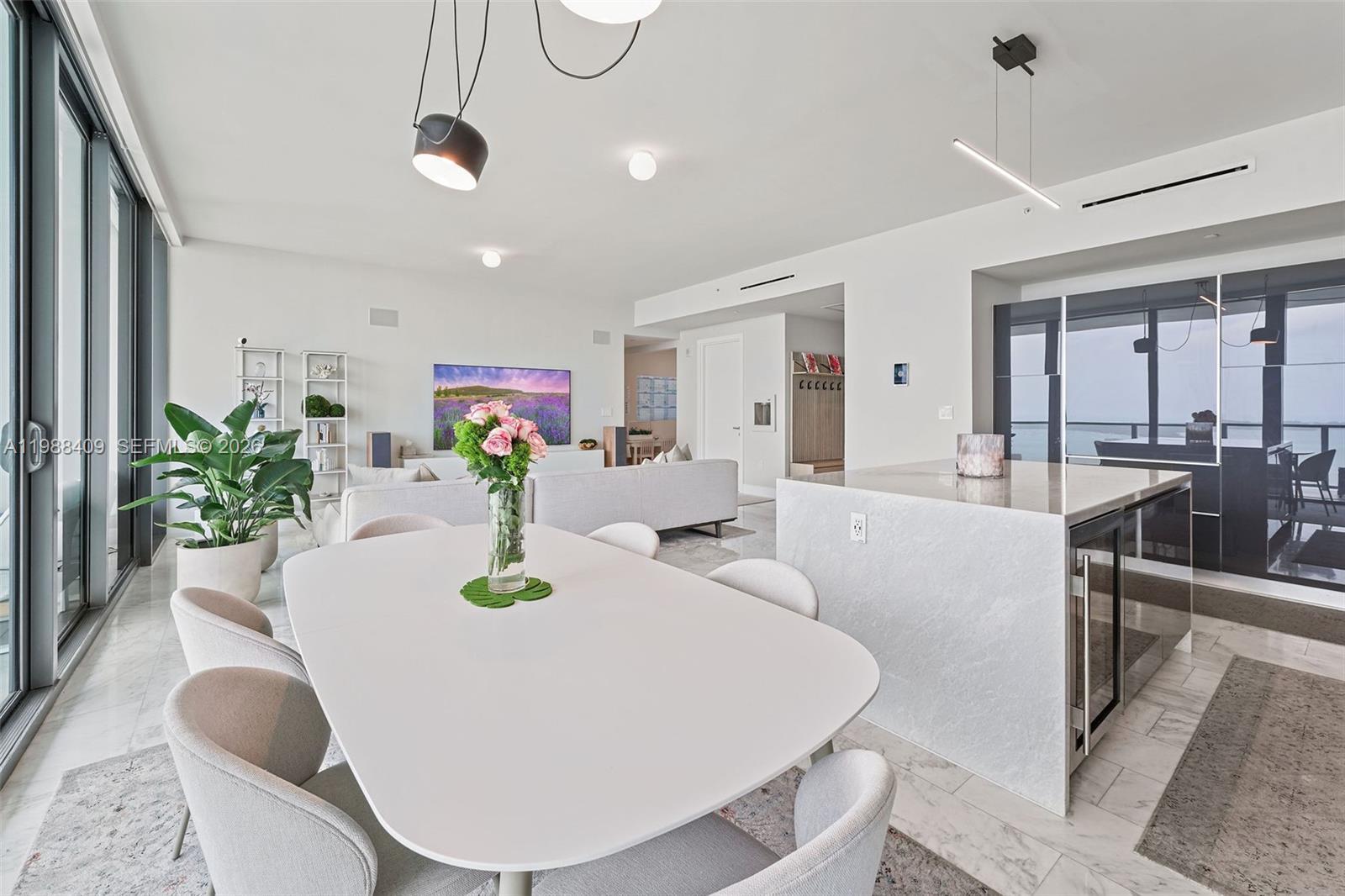 Building Photo - 1451 Brickell Ave