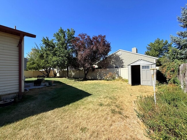 Building Photo - Newly Updated 4-Bedroom Home in Sandy!