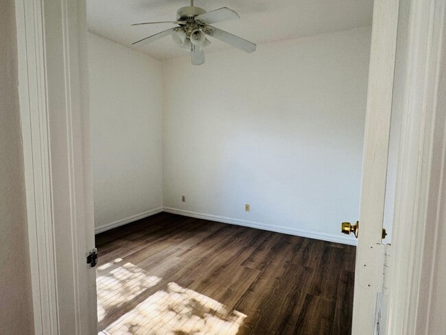 Building Photo - 821 Talia Cir