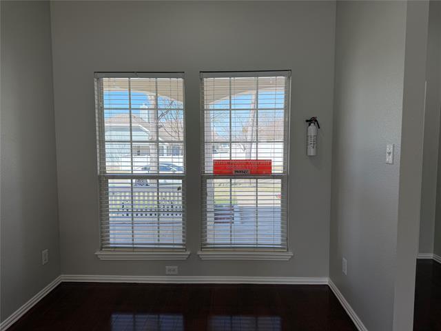 Building Photo - 523 Hilltop Dr