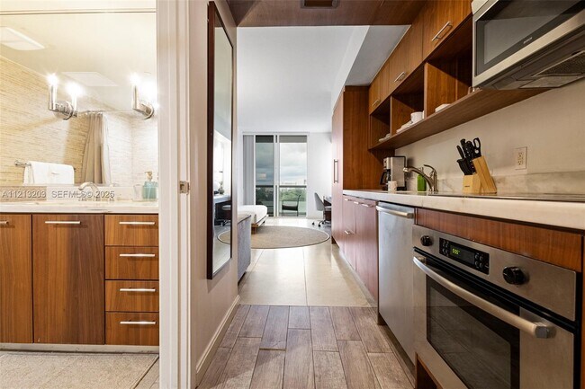 Building Photo - 50 Biscayne Blvd