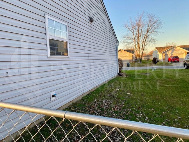 Building Photo - COMING SOON! Wonderful 3 Bedroom 2 Bathroo...