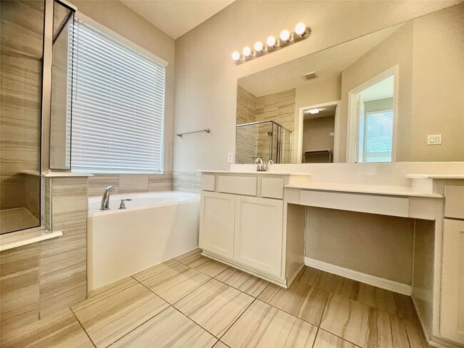 Building Photo - 2554 Granberry Pt