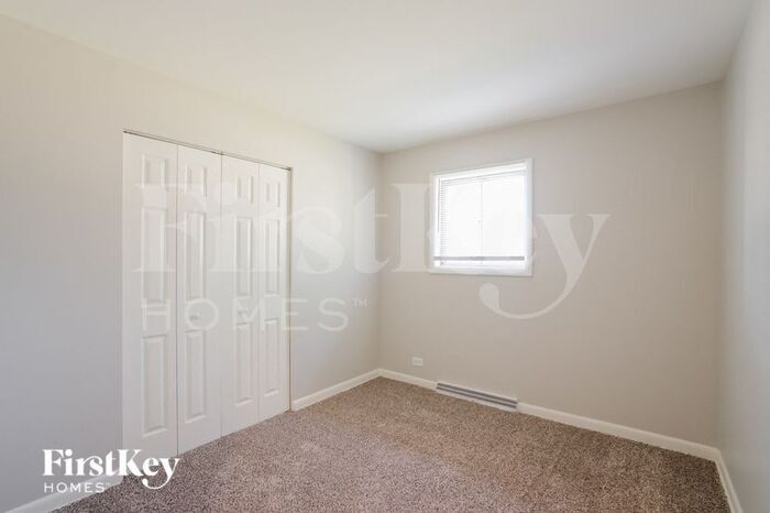 Building Photo - 340 E Myrick Ave