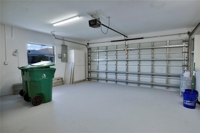 Building Photo - 1147 Yachtsman Ln