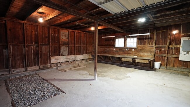 Building Photo - 6551 Abbott Rd